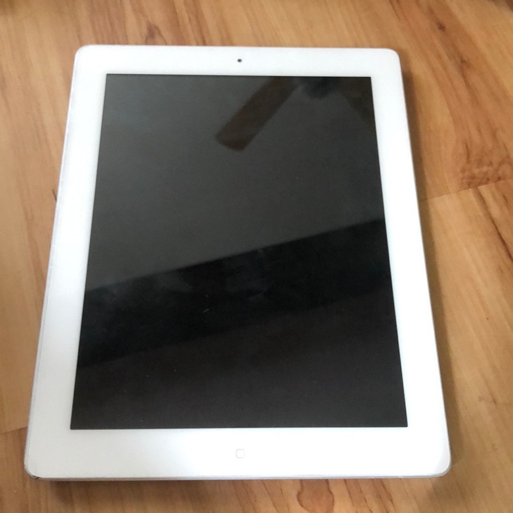 White IPAD Generation 1